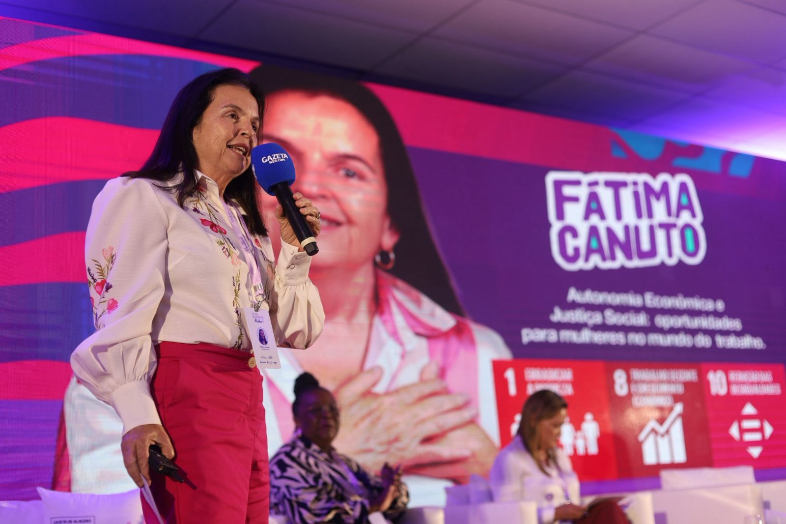 ”Investir em políticas para mulheres é investir no futuro”, afirma Fátima Canuto no Gazeta Summit Mulher