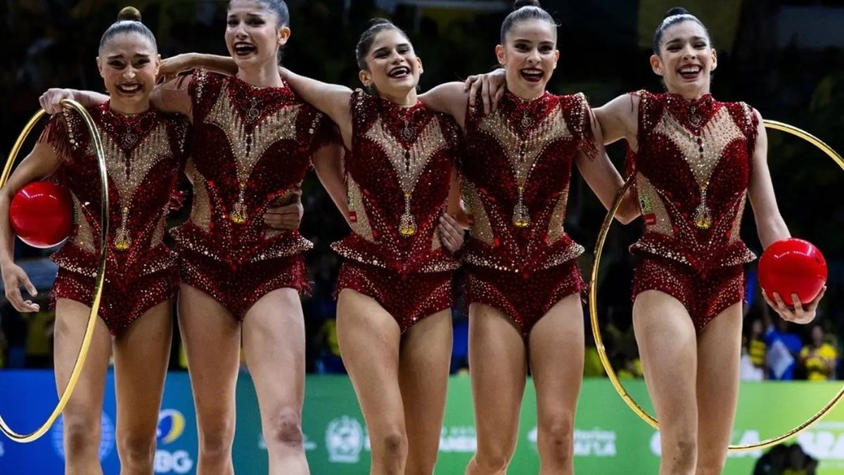 Com alagoana, time brasileiro é medalha de prata no Mundial de ginástica rítmica